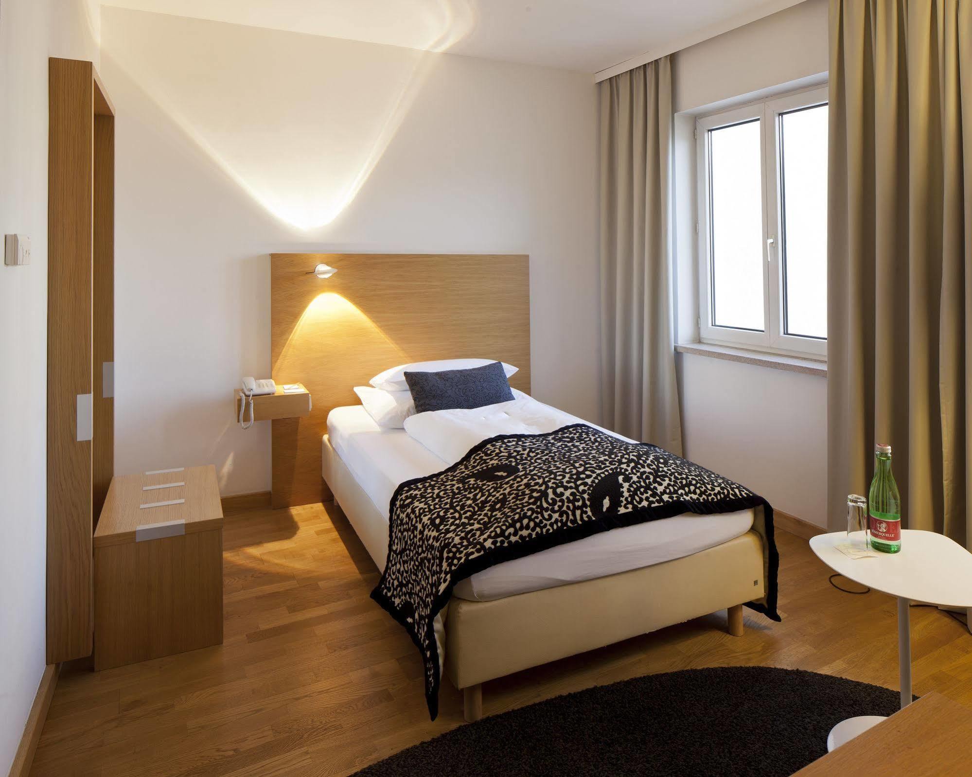 Hotel Ploberger Wels Exterior photo